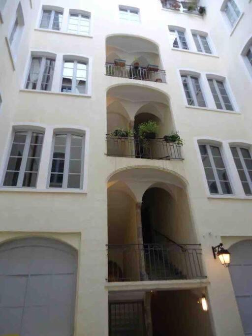 Chez Alam A Hotel De Ville Lyon Ngoại thất bức ảnh