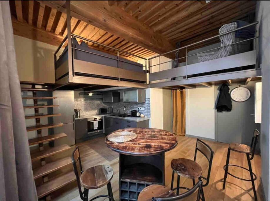 Chez Alam A Hotel De Ville Lyon Ngoại thất bức ảnh